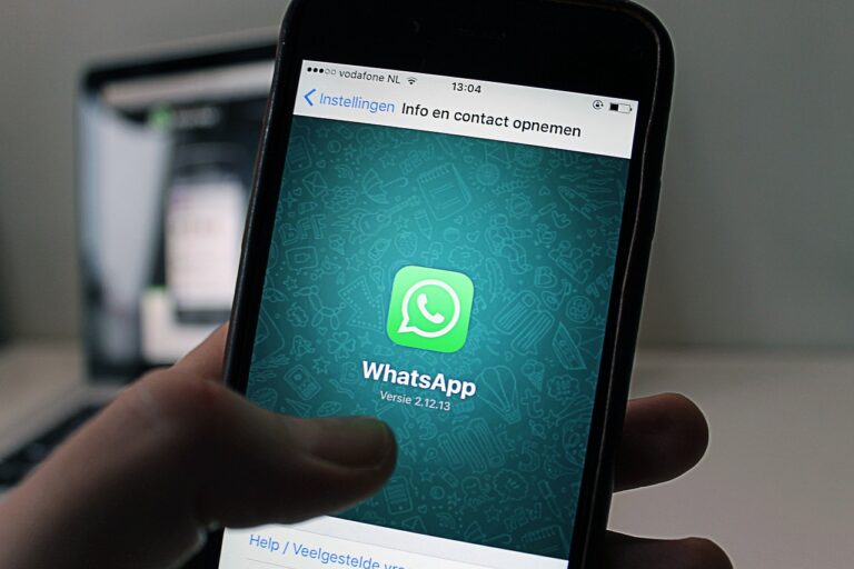 Novità su Whatsapp: cambiano i messaggi vocali dopo anni