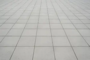 Mattonelle su mattonelle: come incollare piastrelle su pavimento esistente